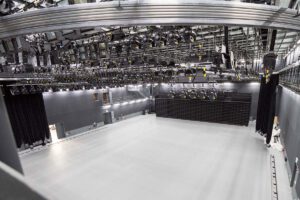 MTS Lighing Suspension for production Studios Singapore Mediacorp 51200x800
